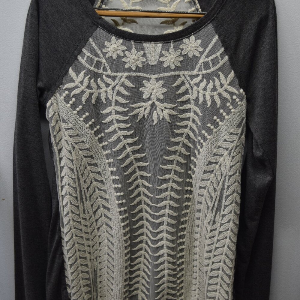 Maurices shirt